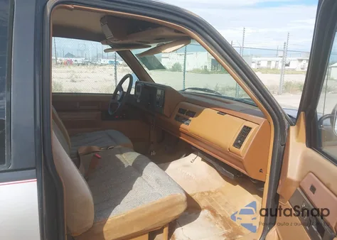 1989 Chevrolet Gmt-400 C2500 z USA, uszkodzony, nr VIN 2GCGC29K0K1230070